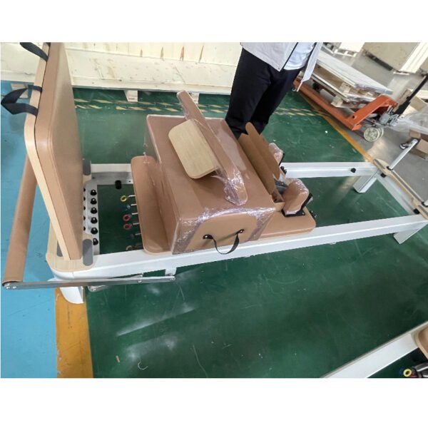 Y04-08 Aluminum Pilates Reformer with External Handles